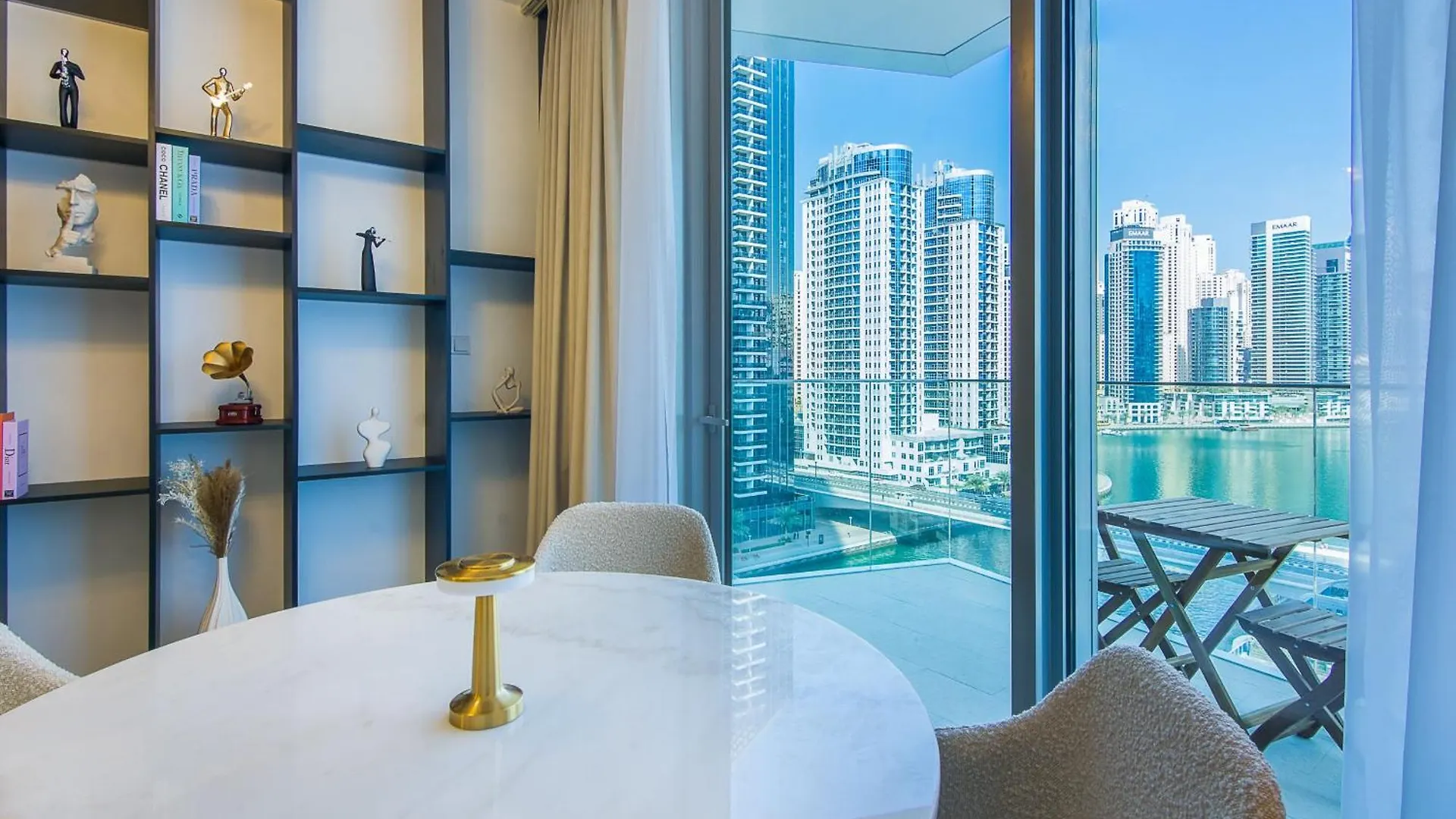 Stella Maris, Dubai Marina- Luxurious 1-Br Apartment 0*,
